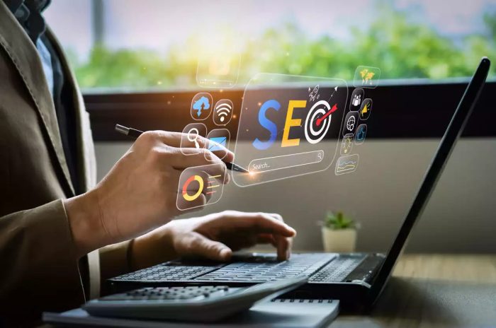 seo-специалист за работой